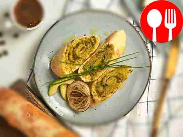 Cut the finished baguettes into fairly thick...