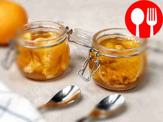 Tangerine slices in cinnamon syrup