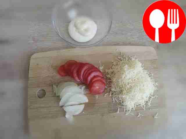 Peel the onion. Grate the cheese on a fine...