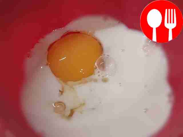 Mix all ingredients (not until smooth, but lightly).