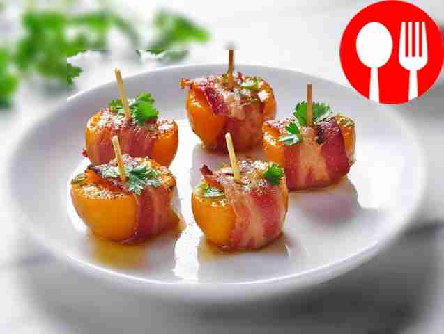 Baked persimmons in bacon with BBQ sauce