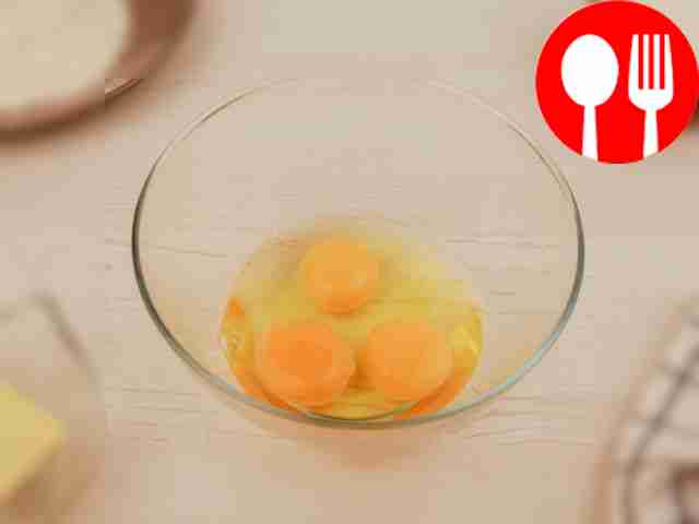 Break the chicken eggs into a deep bowl.