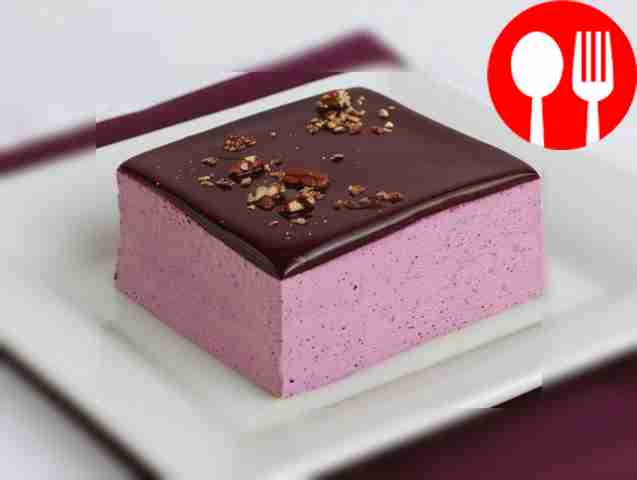 Melt-in-your-mouth blueberry soufflé for cake