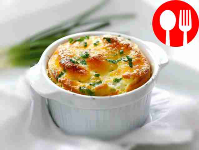 Cornmeal soufflé with cheese and green onions