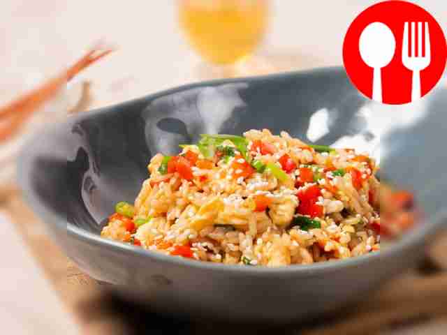 Жареный рис с соевым соусом