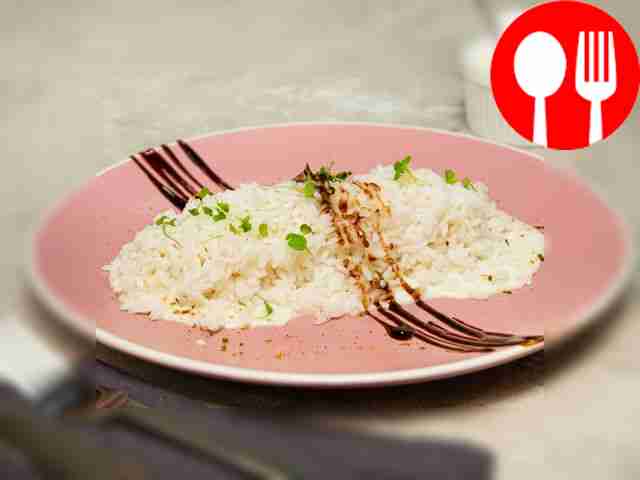 Rice with creamy sauce