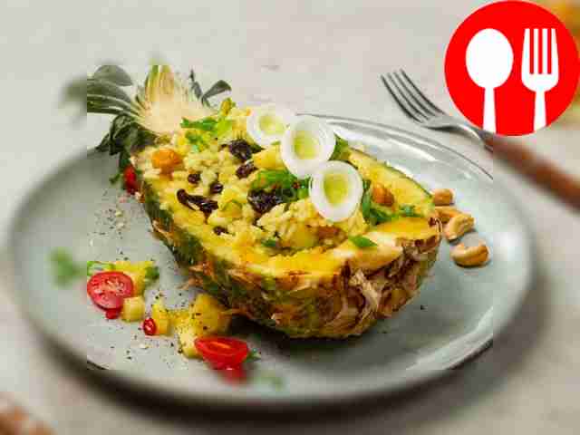 Rice with pineapple