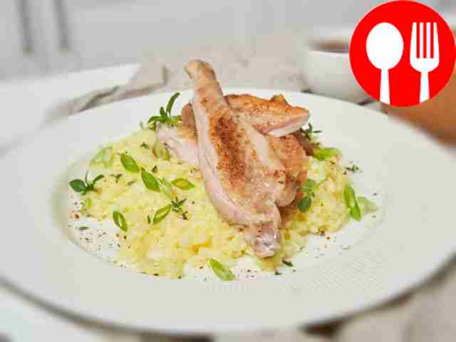 Saffron rice with thyme