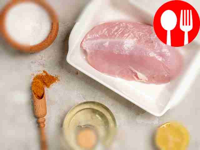 Сначала промойте индейку, дождитесь, пока...