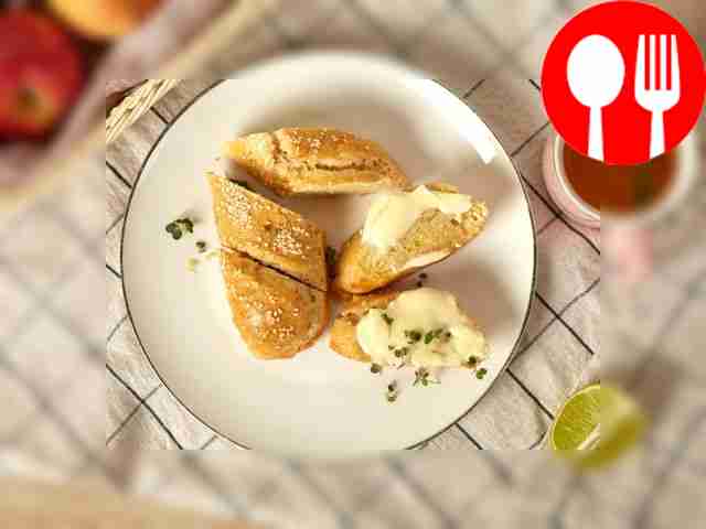 Подавайте готовые багеты теплыми к чашке горячего чая.