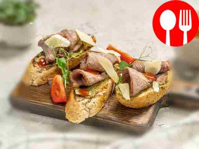 Baguette with veal tenderloin