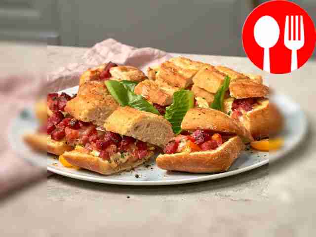 Baguette with half-smoked sausage