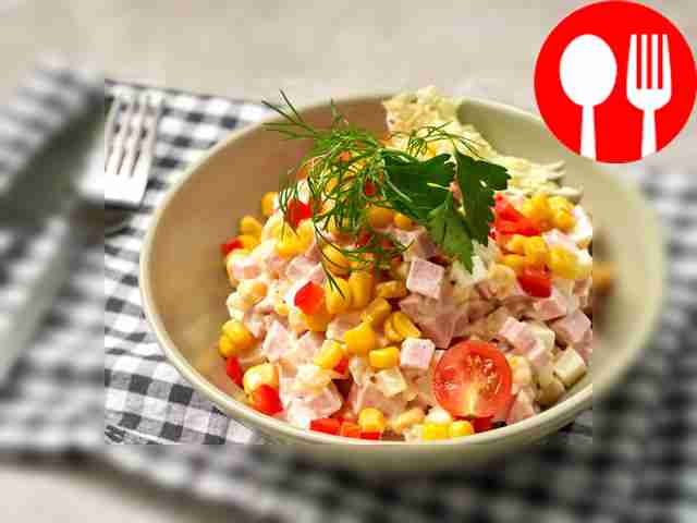 Салат «Ежик» с колбасой