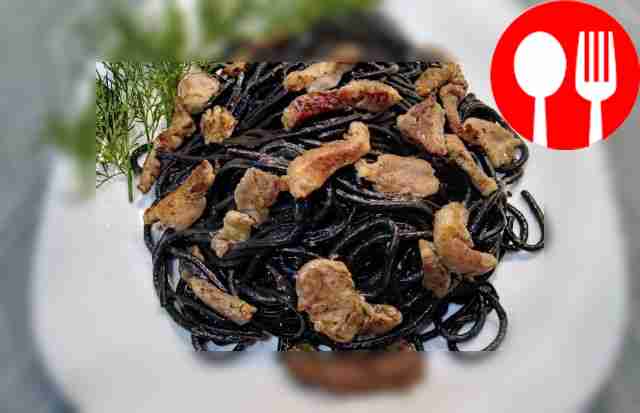 Exotic pasta with bacon and teriyaki sauce