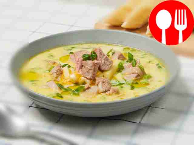 Cheese soup with turkey