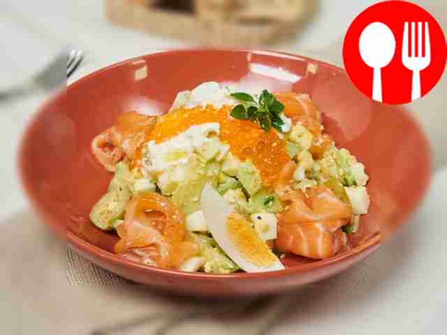 Salad “Tenderness” with salmon