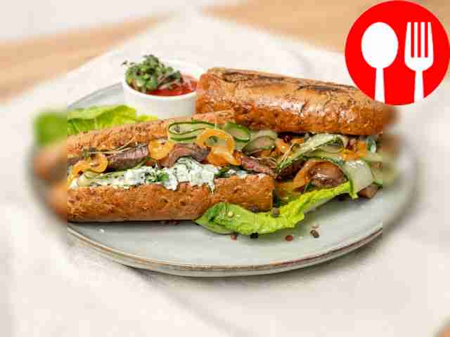 Baguette with beef fillet