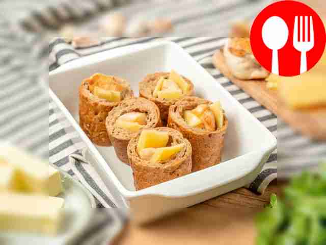 Подготовьте багет к запеканию. Нарежьте его на...