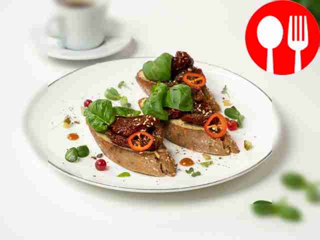 Багет с хумусом