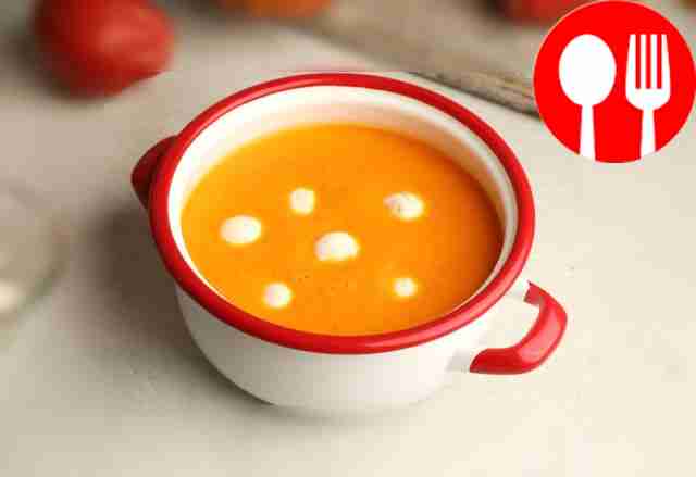 Овощной суп-пюре с моцареллой Vegetable puree soup with mozzarella