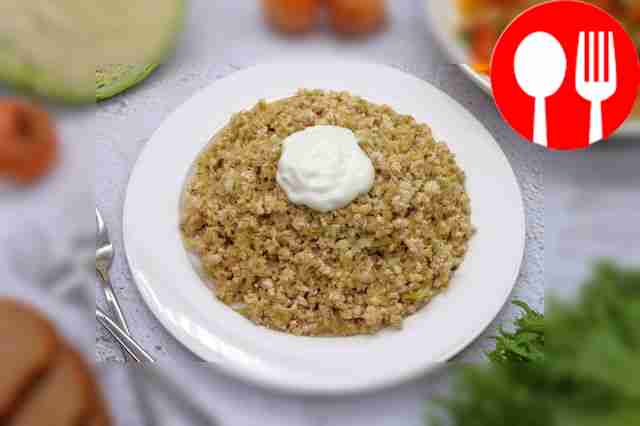 Stewed minced chicken with cabbage