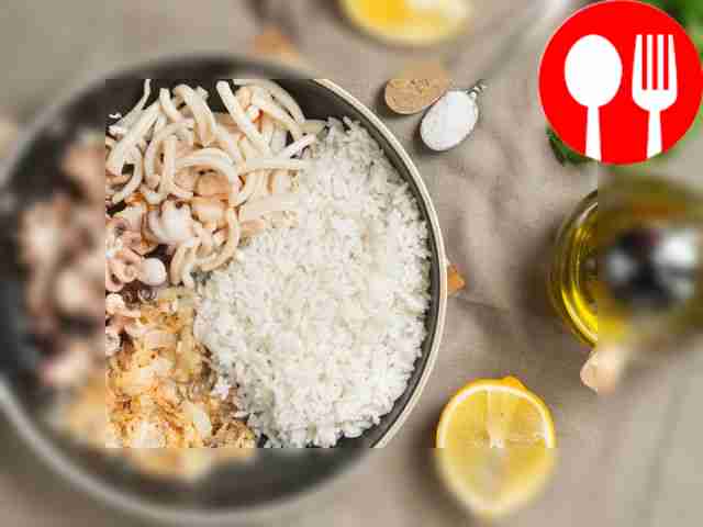 Fry vegetables and rice. In the same frying...