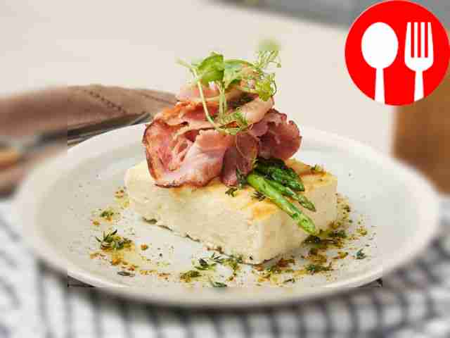 Картофельное пюре с творожным сыром в духовке