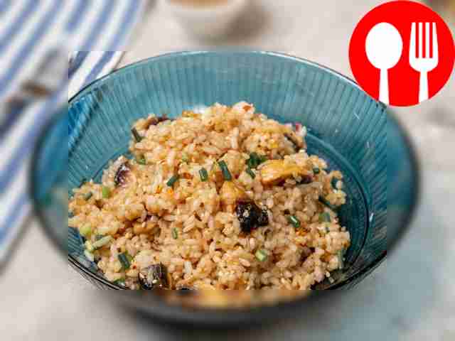 Plain rice with mushrooms