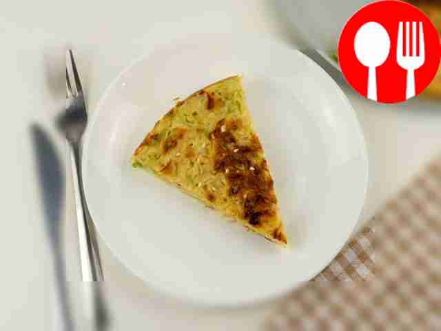 Cabbage pie in a frying pan