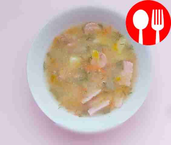 Healthy pea soup with smoked meats