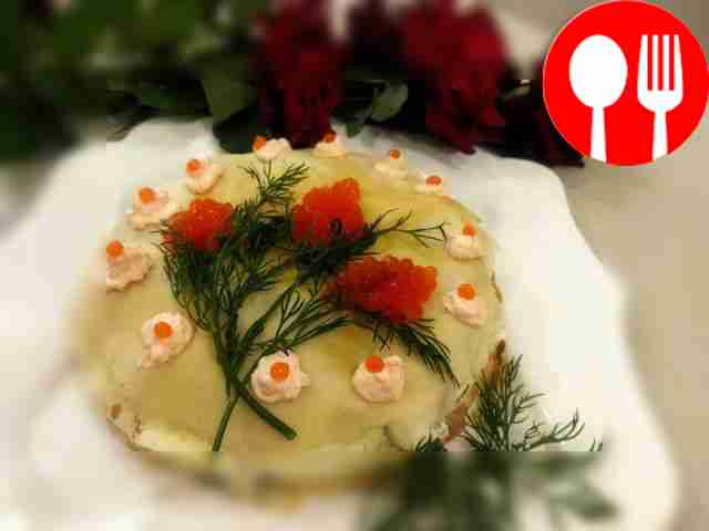 Блинный торт с сыром и лососем Pancake cake with cheese and salmon