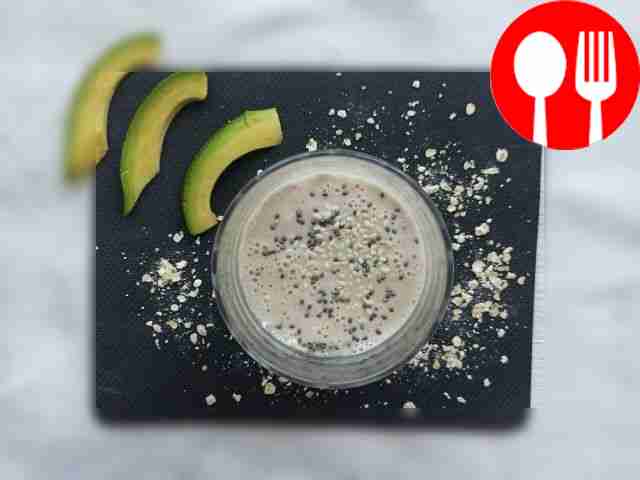 Oatmeal with honey and avocado