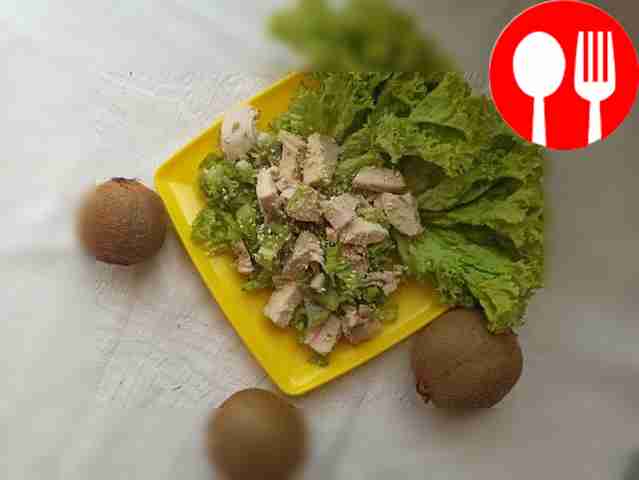Original chicken and kiwi salad