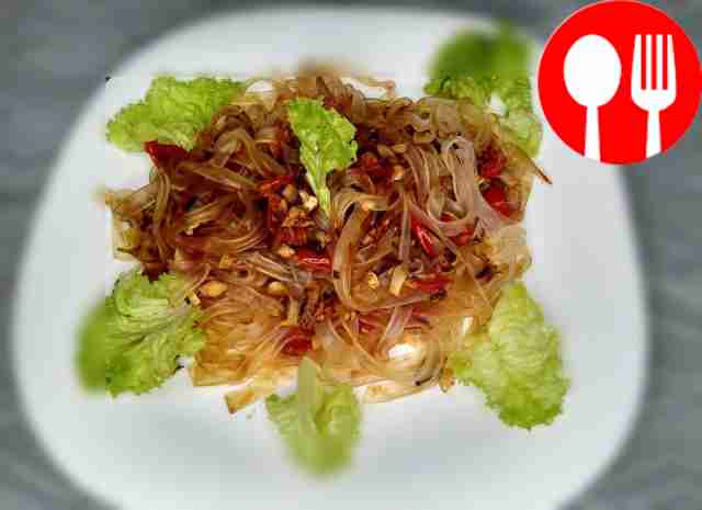 Tomato and champignon salad with funchose and Teriyaki sauce