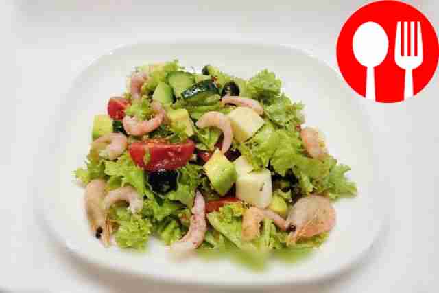 Delicious salad with honey mustard sauce