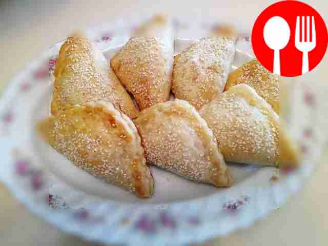 Puff samsa with cheese