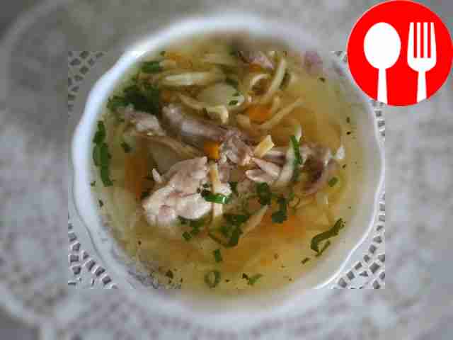 Подавайте ваш ароматный суп к столу в глубоких...