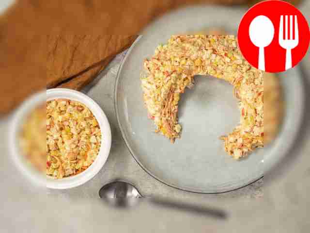 Assemble the salad. Place the cooking ring on...