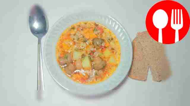 Soup with canned champignons and pearl barley