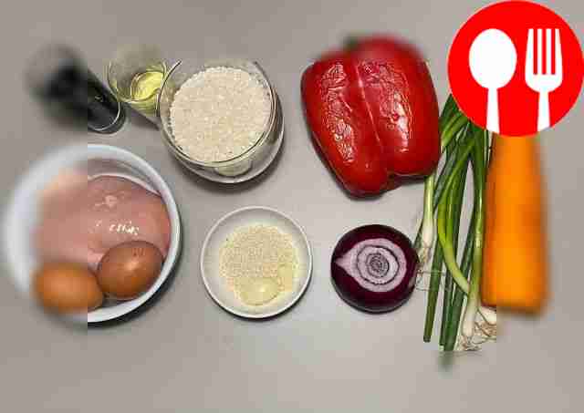 Куриное филе хорошо промойте, нарежьте...