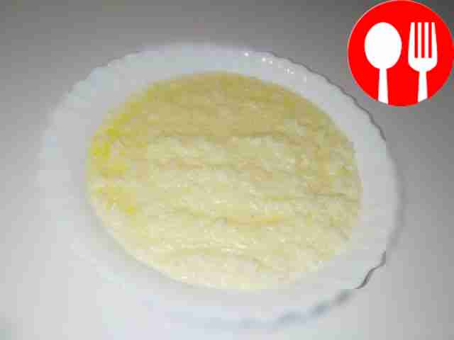 Milk porridge with rice
