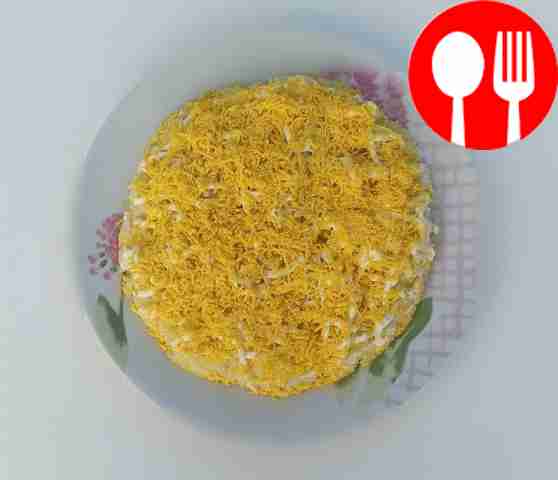 Затем сверху распределите мелко натёртый...