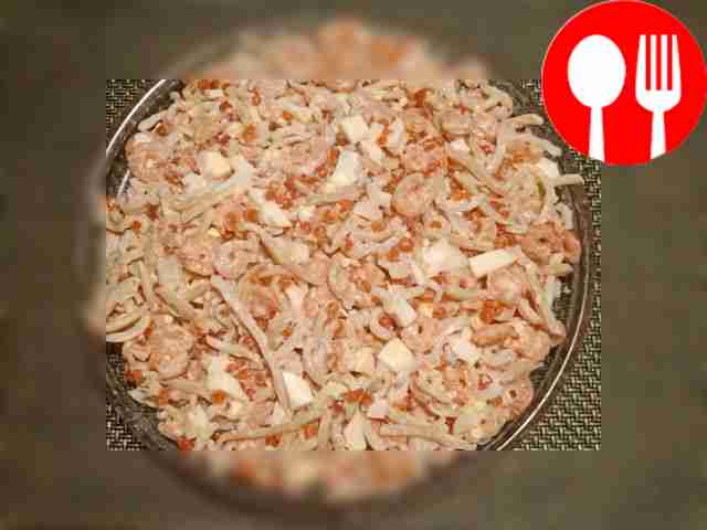 Нежный салат с красной икрой