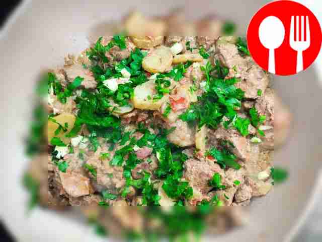 Stewed potatoes with chicken liver