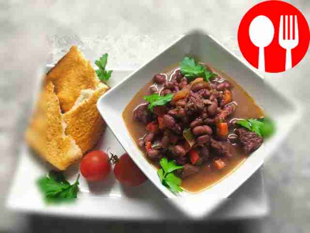 Meat with red beans