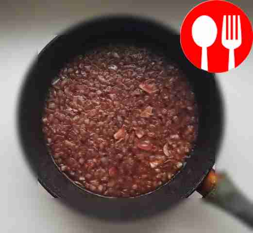 Cut the onion into cubes, slice the garlic and...