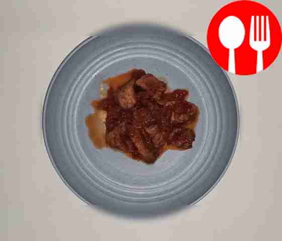 Tender meat in red wine