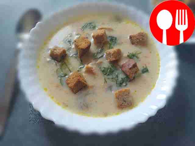 Gourmet cheese soup with mushrooms