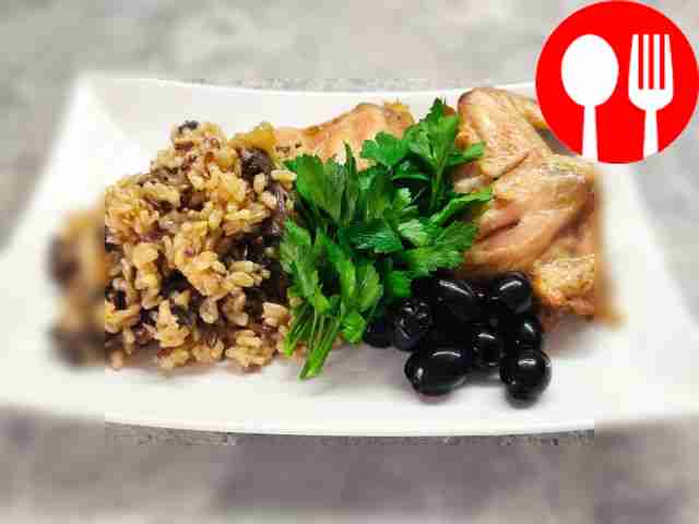 Дикий рис с грибами и курицей