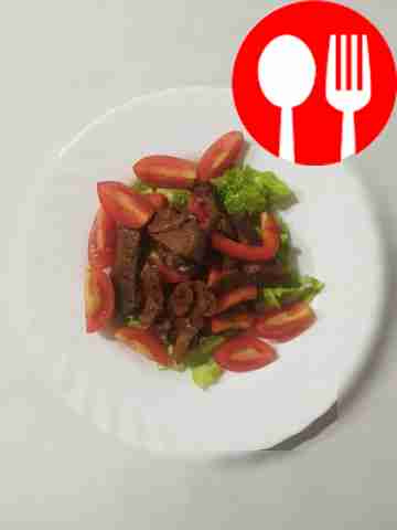 Salad with mushrooms and beef steak